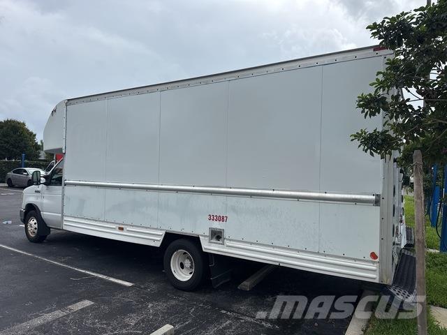 Ford E-350 شاحنات ذات هيكل صندوقي