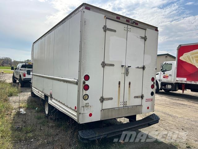 Ford E-350 شاحنة مقفلة