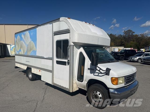 Ford E-350 هيكل صندوقي