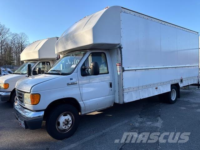 Ford E-350 شاحنات ذات هيكل صندوقي