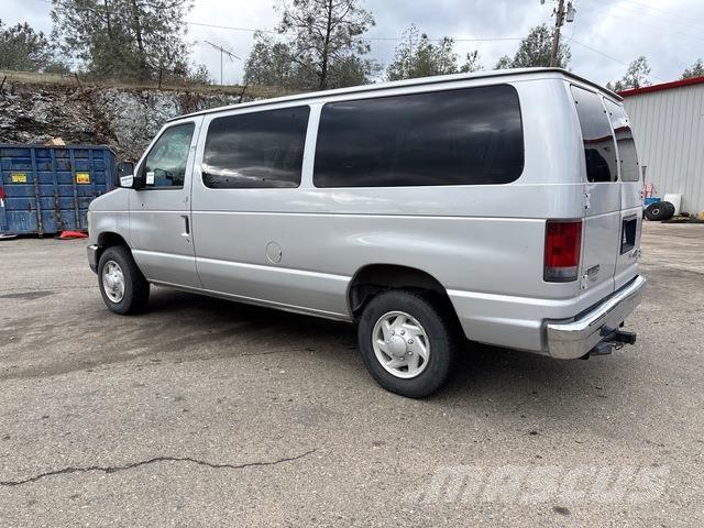 Ford E-350 سيارات