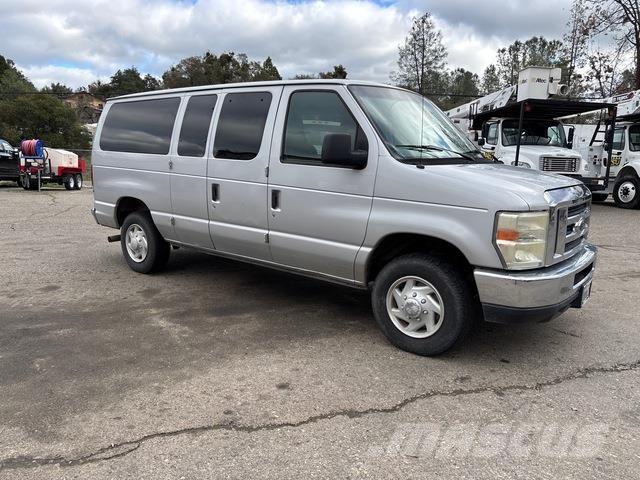 Ford E-350 سيارات