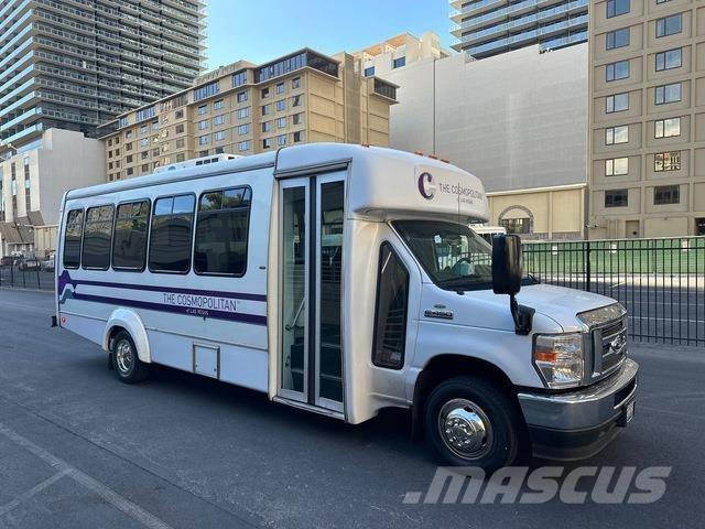 Ford E-450 حافلة صغيرة