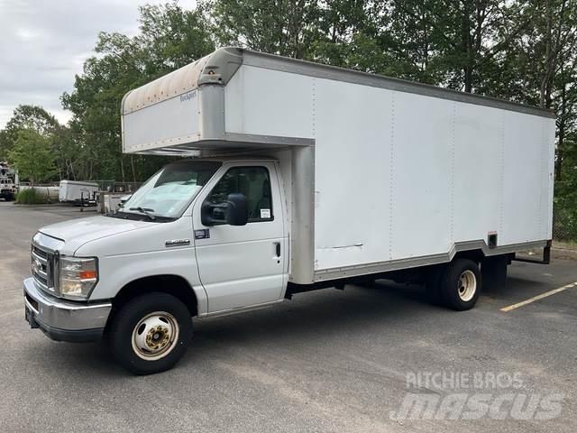 Ford E-450 شاحنات ذات هيكل صندوقي