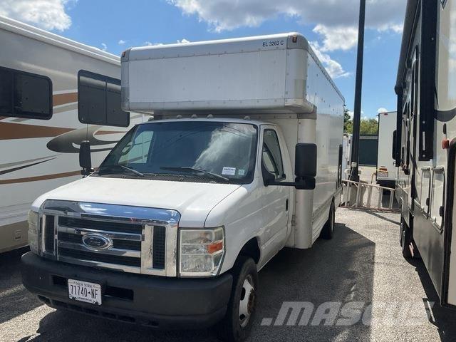 Ford E-450 شاحنات ذات هيكل صندوقي