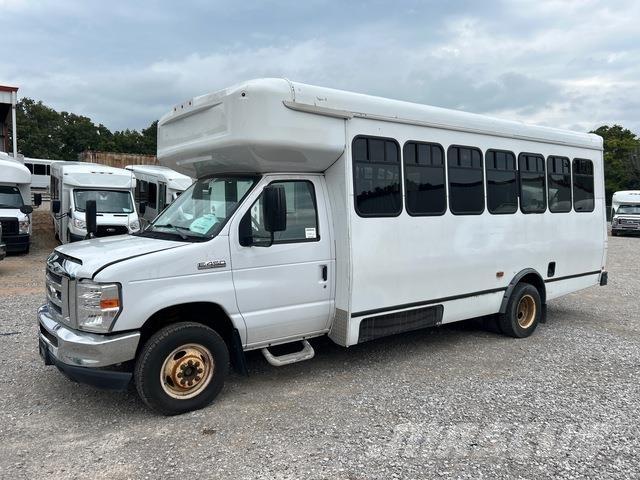 Ford E-450 حافلة صغيرة
