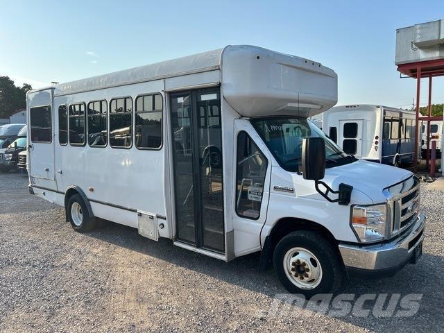 Ford E-450 حافلة صغيرة