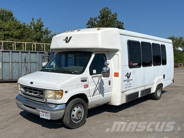 Ford E-450 حافلة صغيرة