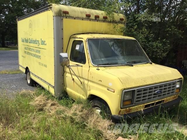 Ford E350 شاحنات ذات هيكل صندوقي