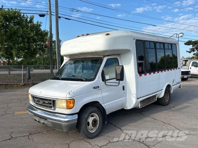 Ford E350 حافلة صغيرة