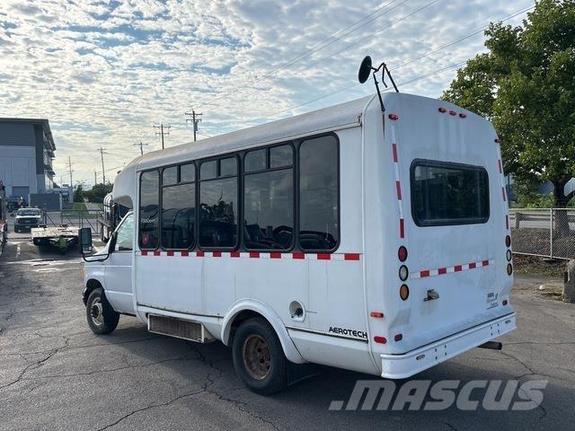Ford E350 حافلة صغيرة