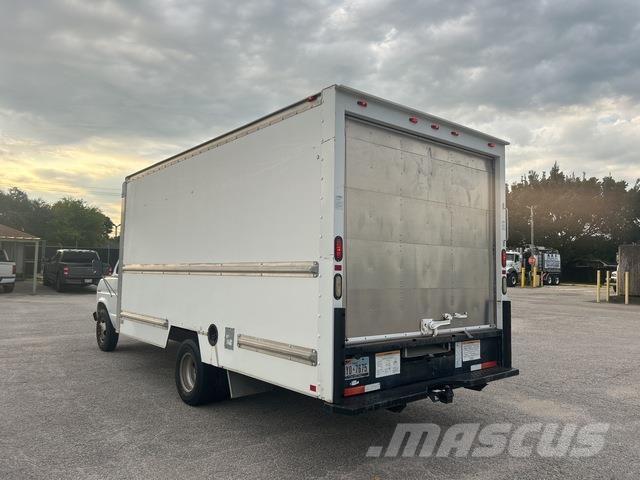 Ford E350 شاحنات ذات هيكل صندوقي