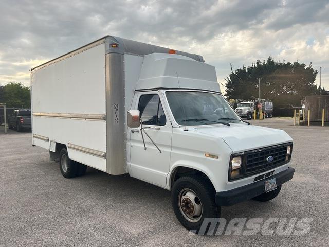 Ford E350 شاحنات ذات هيكل صندوقي