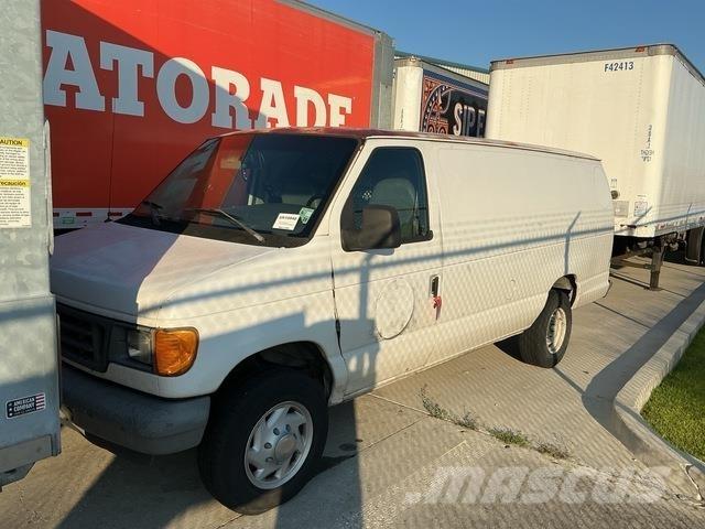Ford E350 شاحنات ذات هيكل صندوقي