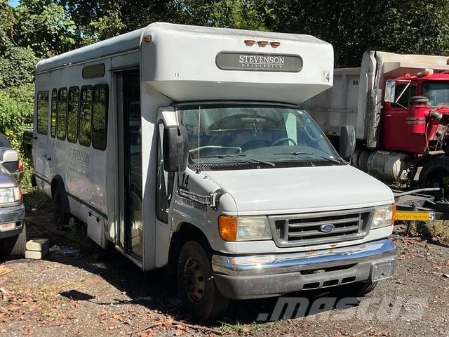 Ford E450 سيارات