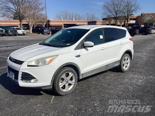 Ford Escape سيارات