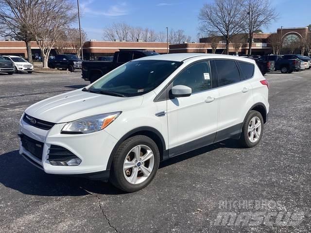 Ford Escape سيارات