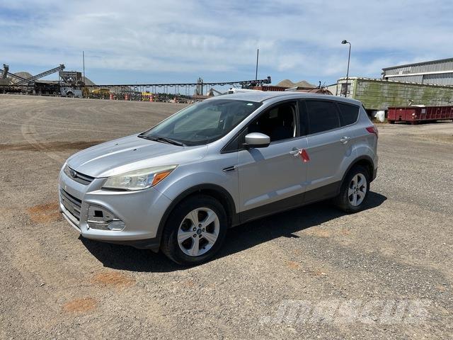 Ford Escape سيارات