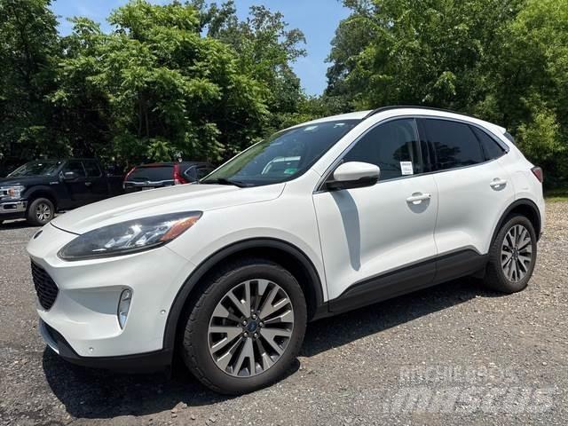 Ford Escape سيارات