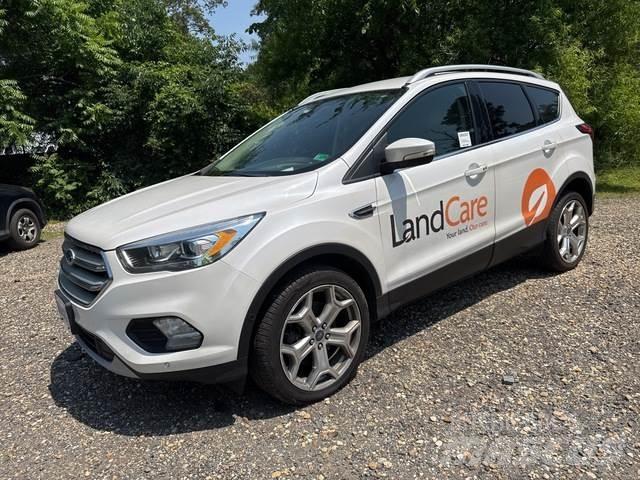 Ford Escape سيارات