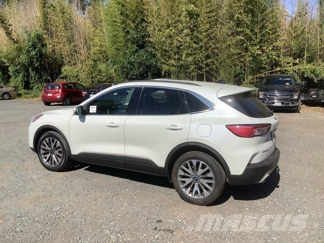 Ford Escape سيارات