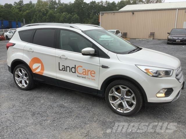 Ford Escape سيارات
