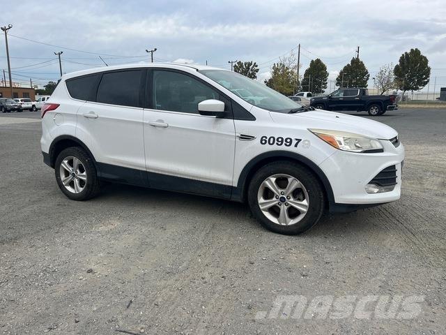 Ford Escape سيارات