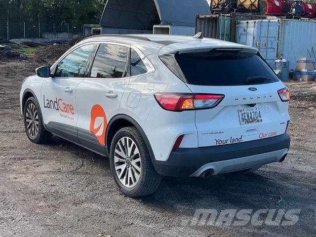 Ford Escape سيارات