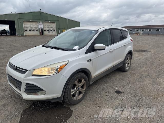 Ford Escape سيارات