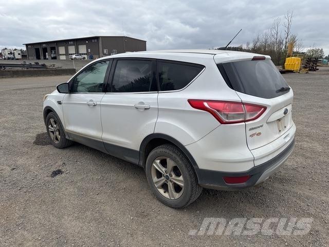 Ford Escape سيارات