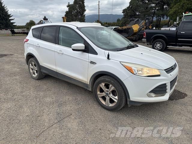 Ford Escape سيارات
