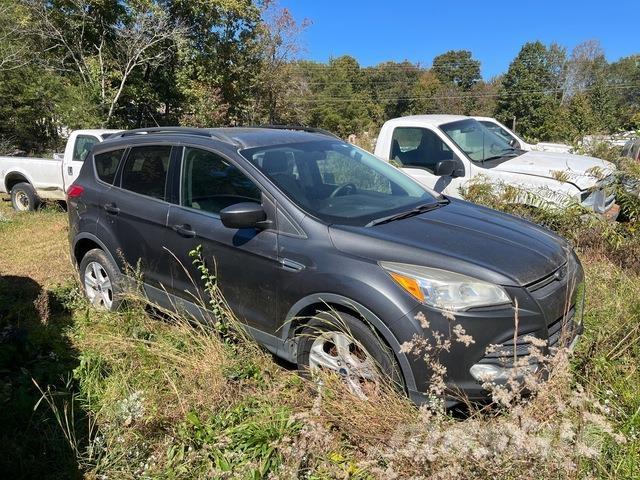 Ford Escape سيارات