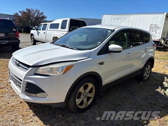 Ford Escape سيارات