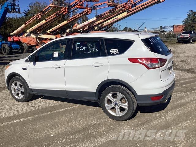 Ford Escape سيارات