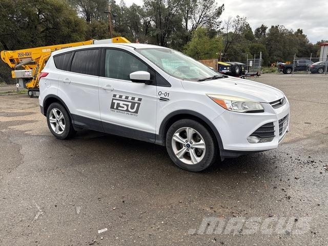 Ford Escape سيارات