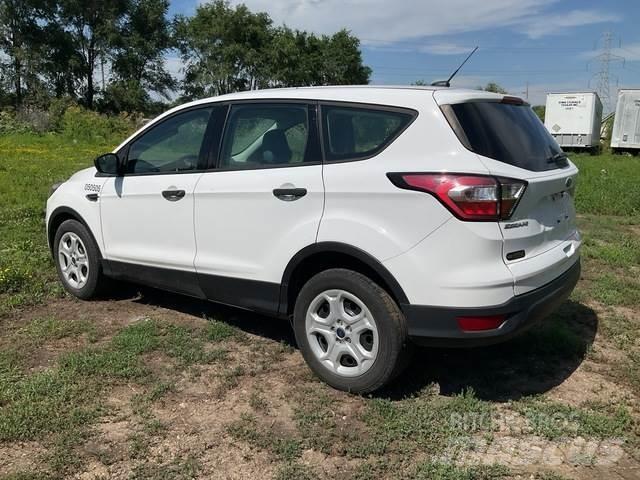 Ford Escape S سيارات