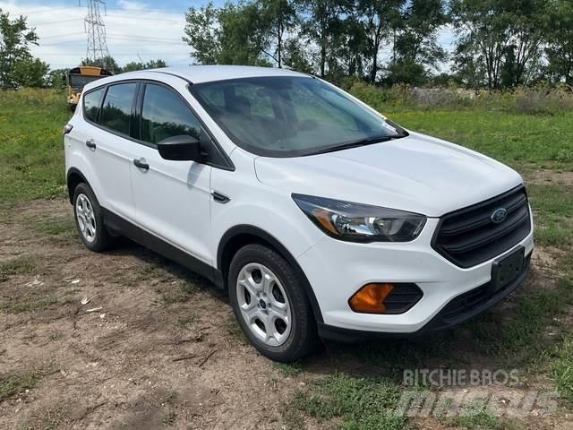 Ford Escape S سيارات