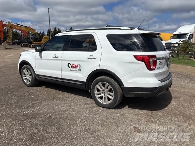 Ford Explorer سيارات