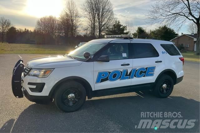 Ford Explorer سيارات