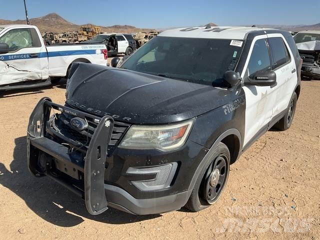Ford Explorer سيارات