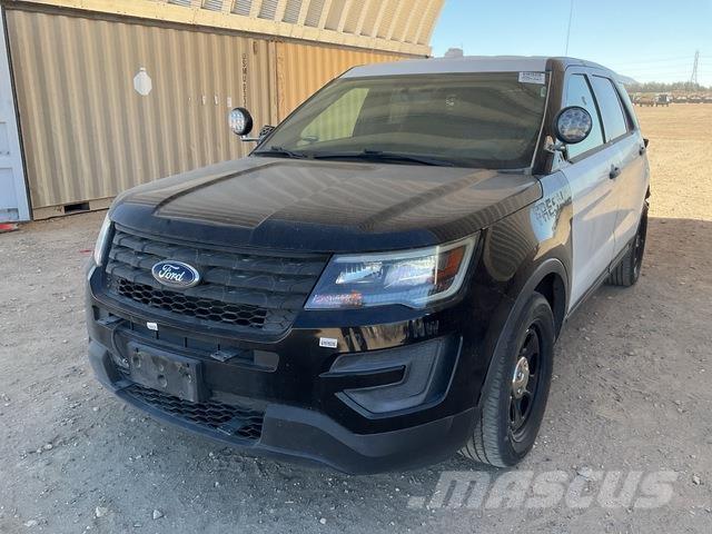 Ford Explorer سيارات