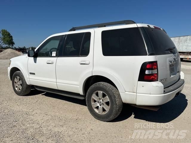 Ford Explorer سيارات