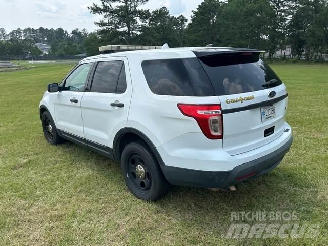 Ford Explorer سيارات