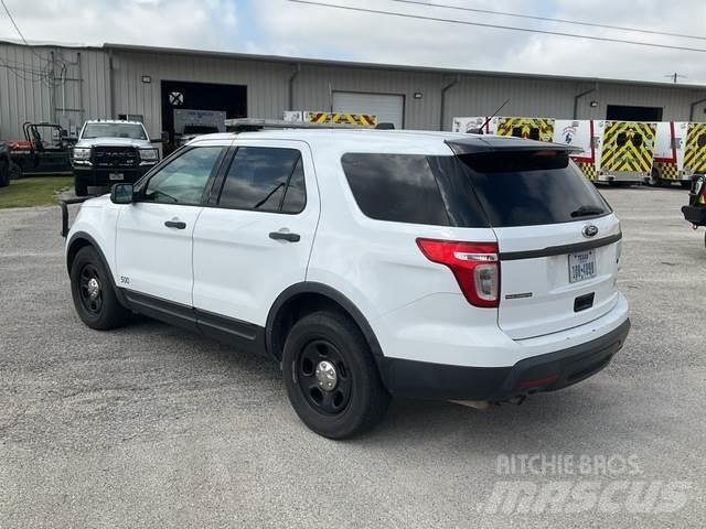 Ford Explorer سيارات