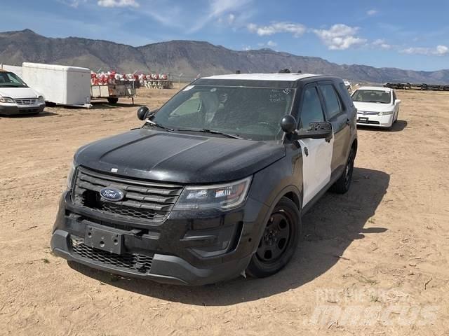 Ford Explorer سيارات