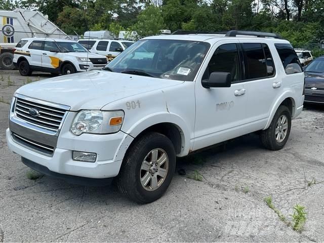 Ford Explorer سيارات