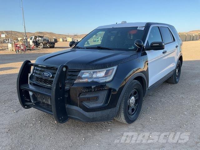 Ford Explorer سيارات