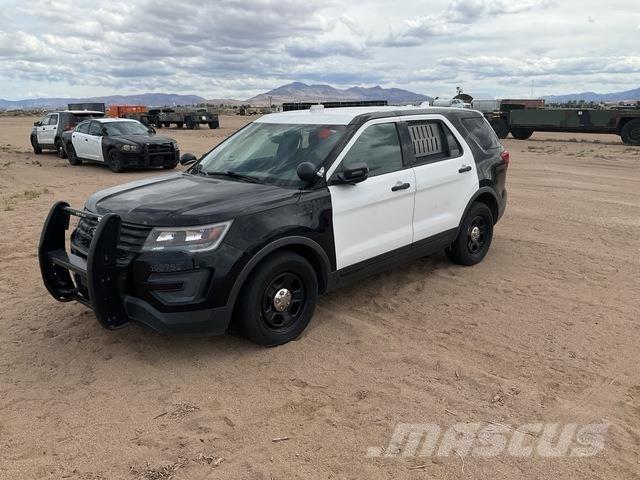 Ford Explorer سيارات
