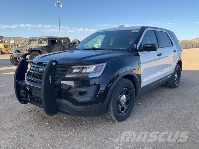 Ford Explorer سيارات