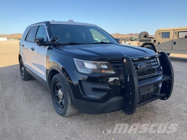 Ford Explorer سيارات